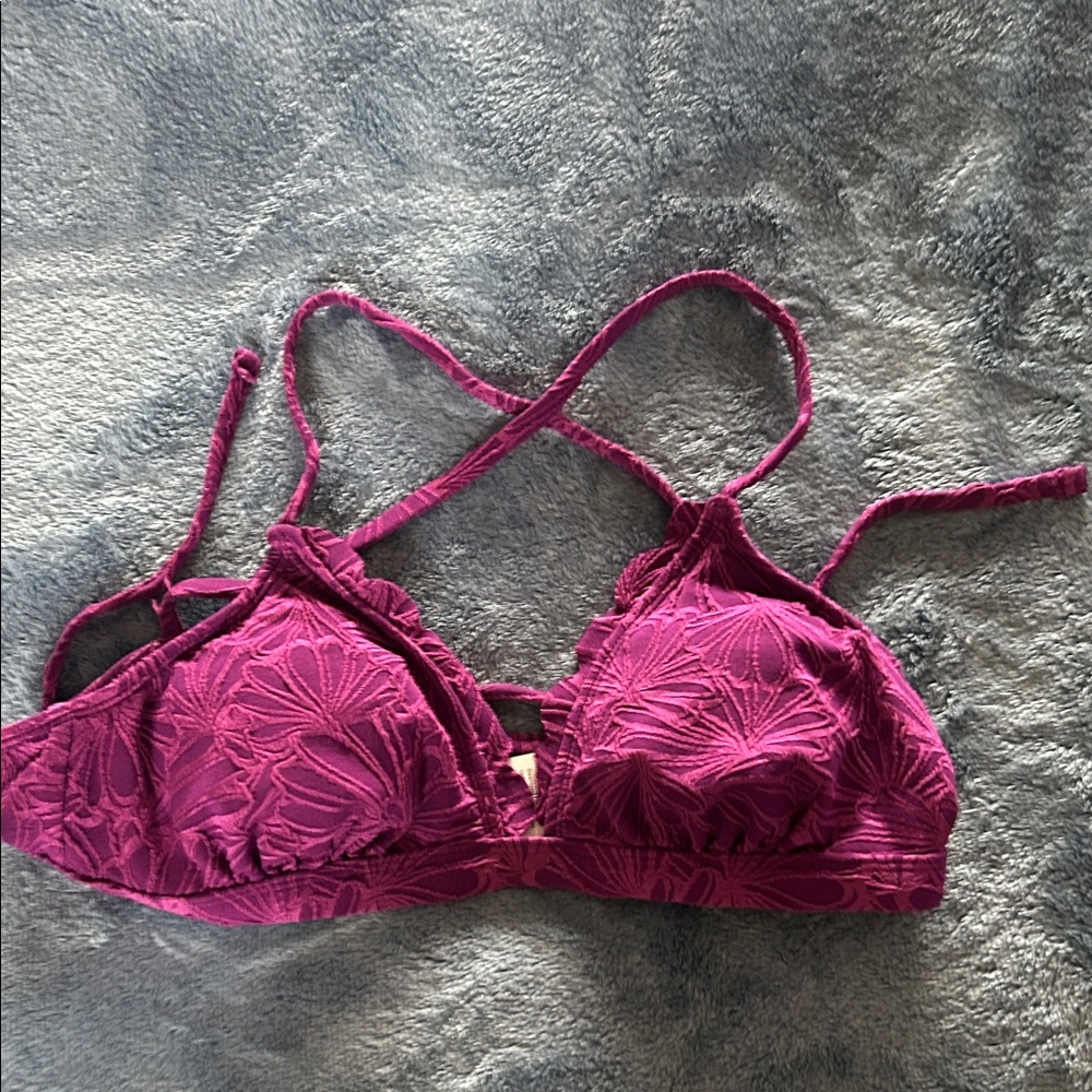 Swim top by Cupshe